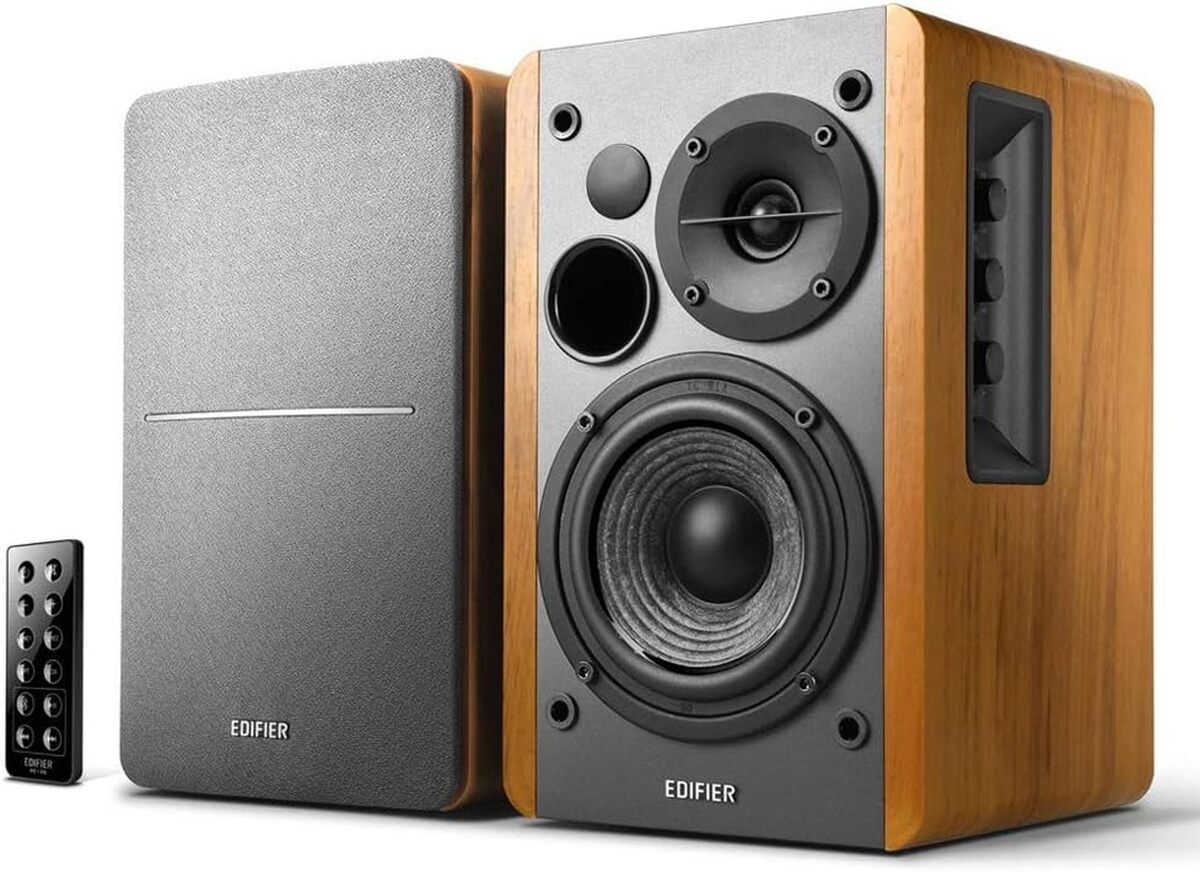 Test des enceintes Edifier R1280DB : performance et design en bois d'érable